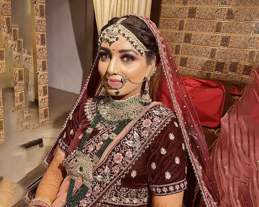 Professional Bridal Makeup Artist Enhancing Bride's Natural Beauty – Ridhvi Makeovers Ghaziabad